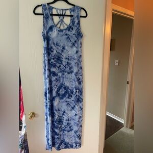 5/10$ Long Blue and White Tie Dye Swim Cover Up (small/medium) with side slit